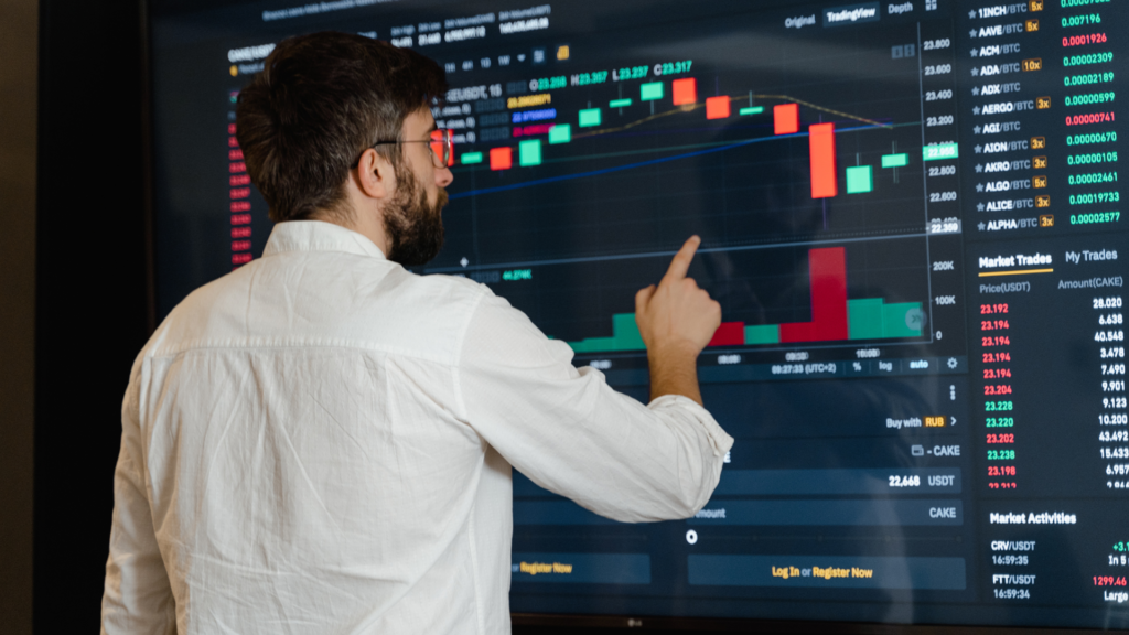 Custom business dashboard on laptop - The Platinum Data